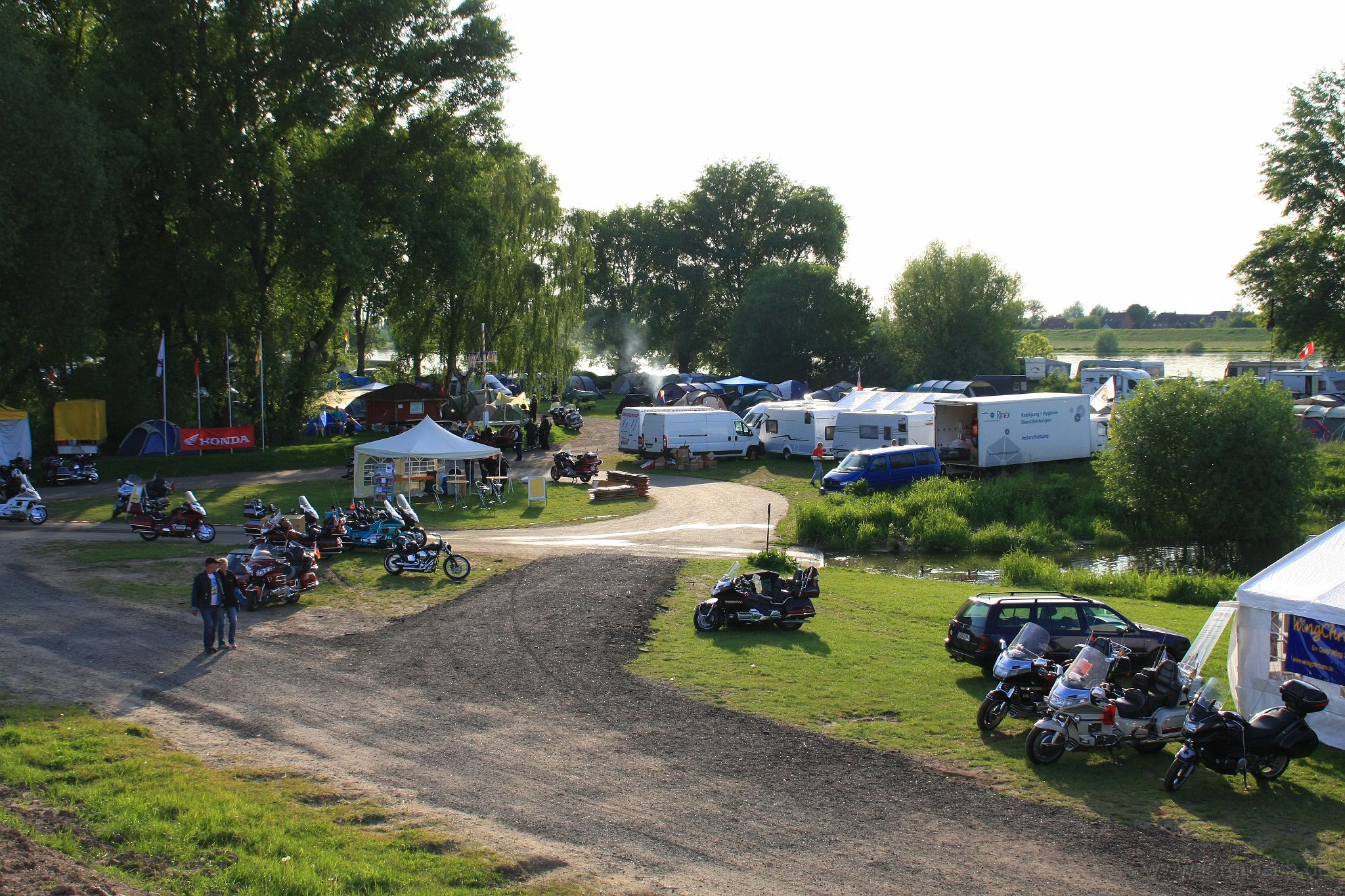 20100530-goldwingtreffen-hh.jpg - Goldwingtreffen bei Hamburg