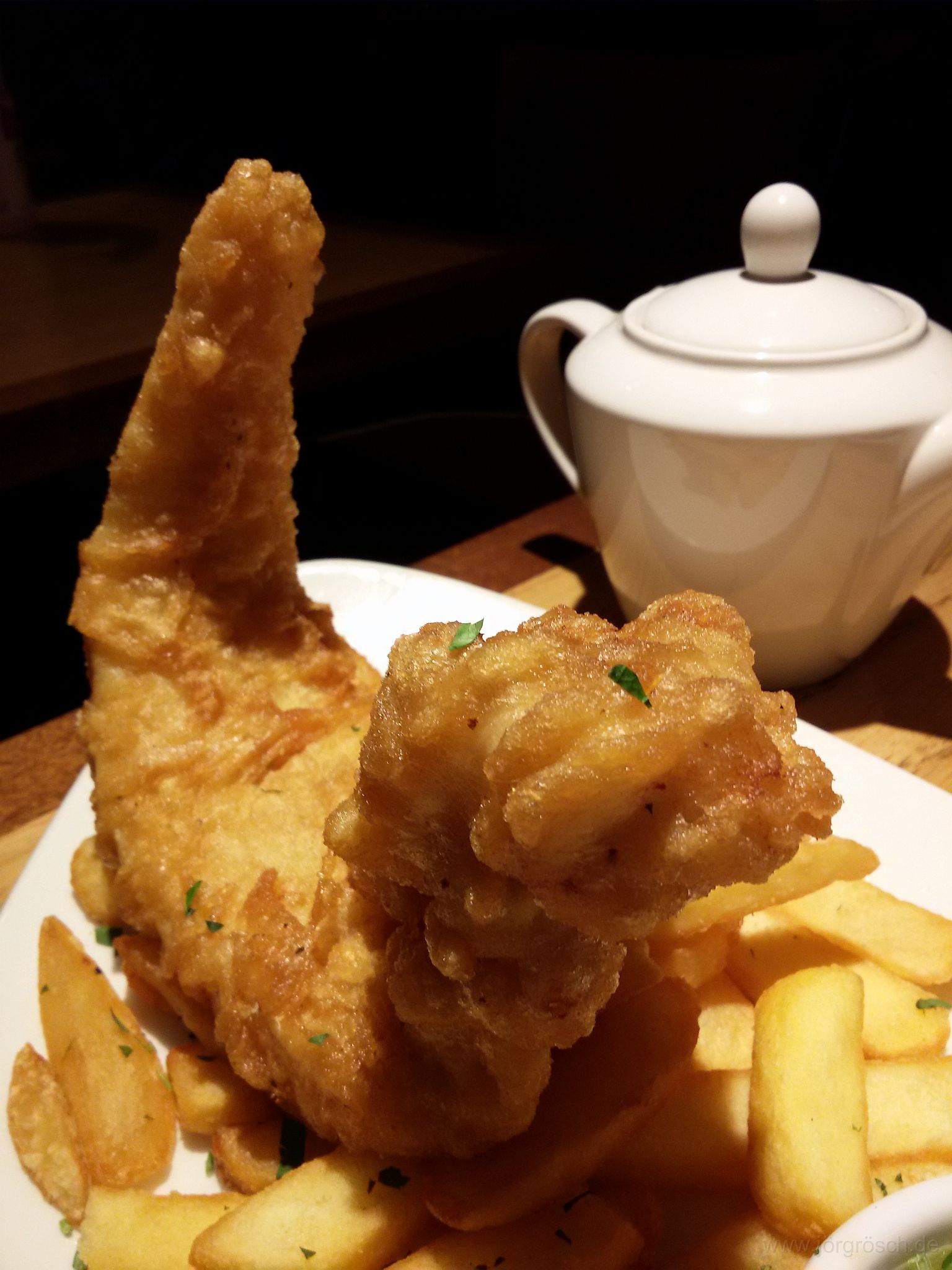 20141207-fishandchips.jpg - Fish & Chips in Fischform - British cuisine at its best